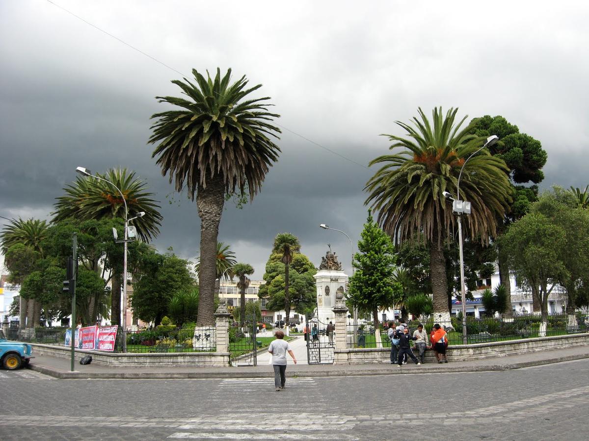 Hotel Cotopaxi Latacunga Buitenkant foto